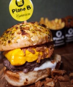 mini hamburguer de angus 
